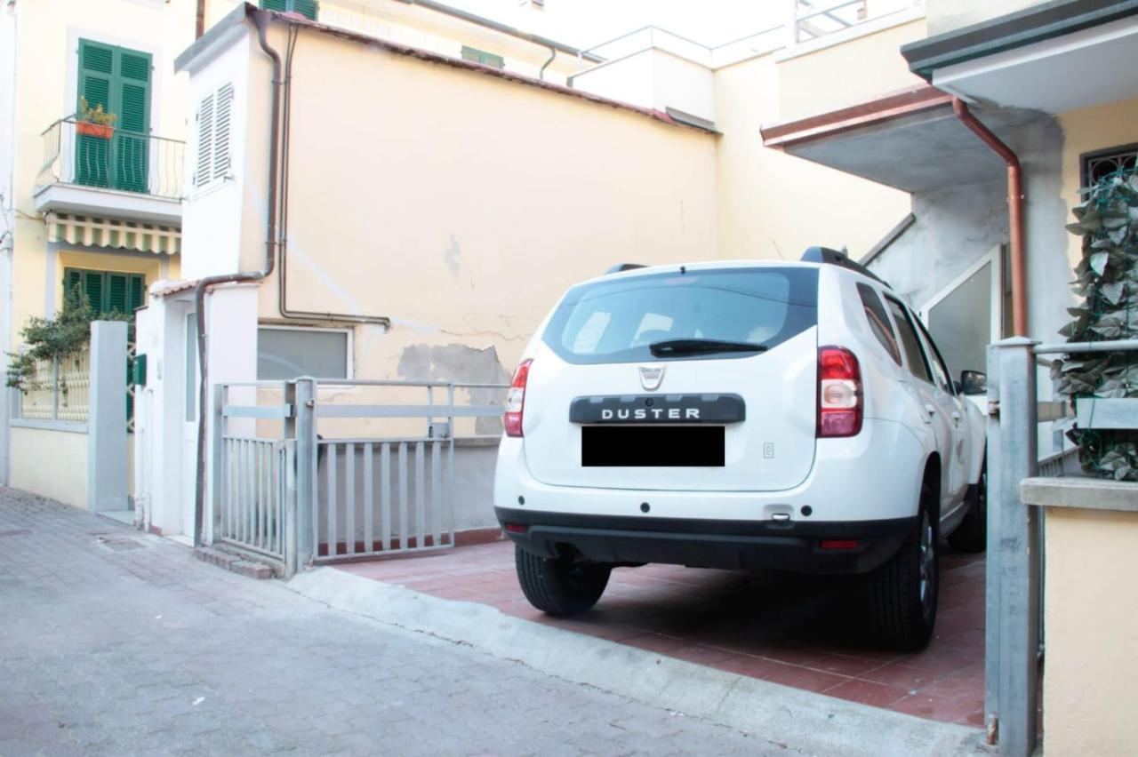 La Casa In Passeggiata - Seancity Viareggio Exterior foto